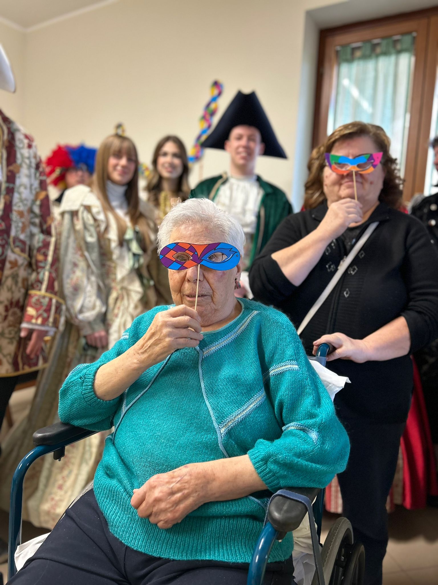 CARNEVALE-IN-RSA-ACCOGLIAMO-LE-MASCHERE-CIGLIANESI